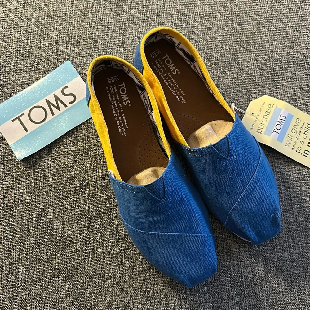 TOMS Navy and Yellow Canvas Slip-On Shoes (W 8.5)